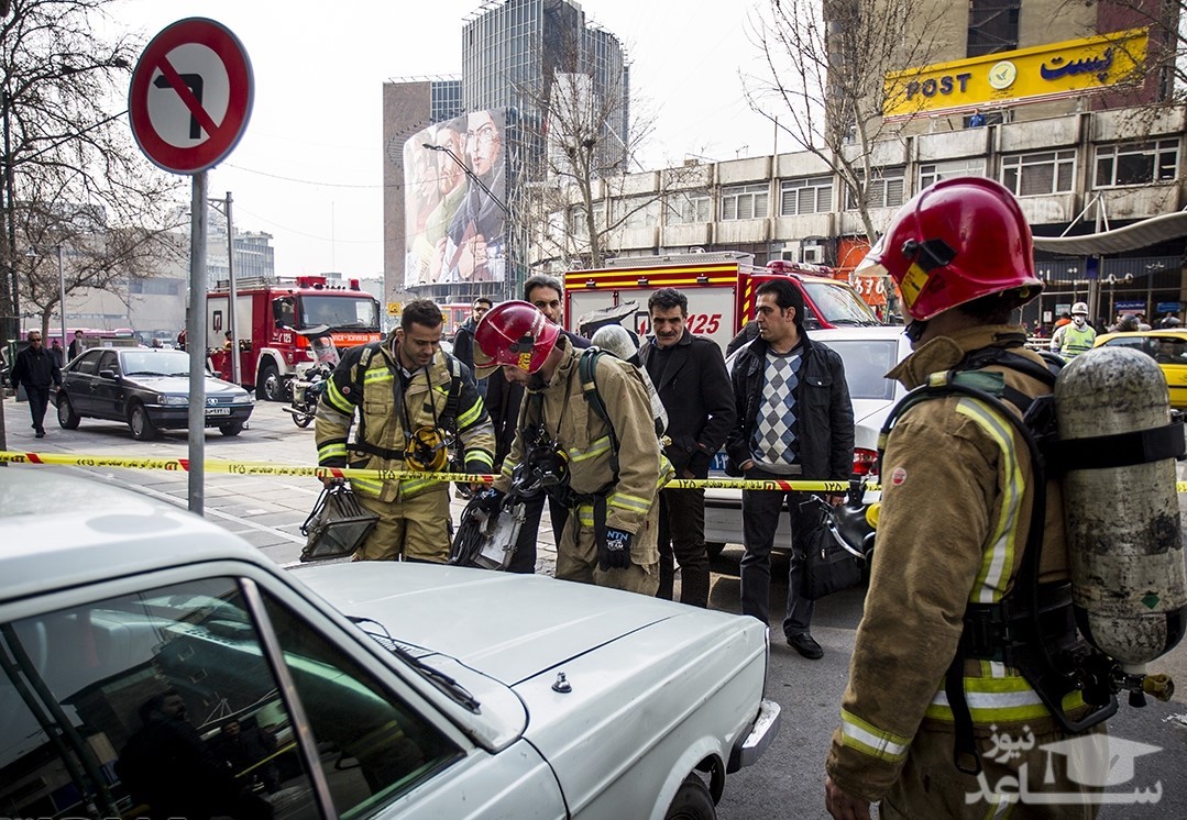 درسومین روزآتش سوزی درساختمان برق آتش نشانان به طبقه منهای 4 رسیدند