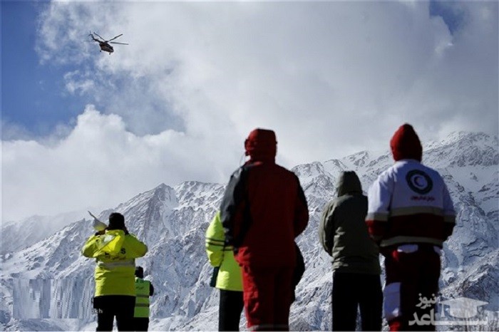 یک متر برف بر روی لاشه هواپیمای سقوط کرده 