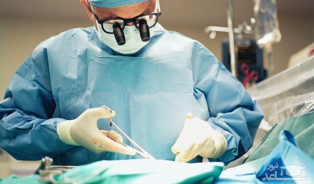 (فیلم) در آوردن پارچه و لوازم التحریر از شکم یک کودک!