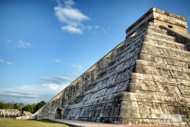 با واقعیت مجازی از بناهای تاریخی بازدید کنید