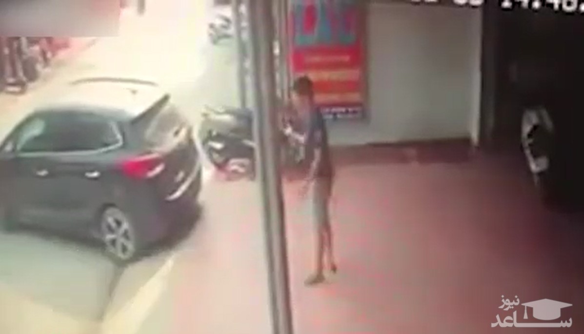 (فیلم) حادثه تلخی که راننده زن هنگام پارک خودرو خلق کرد