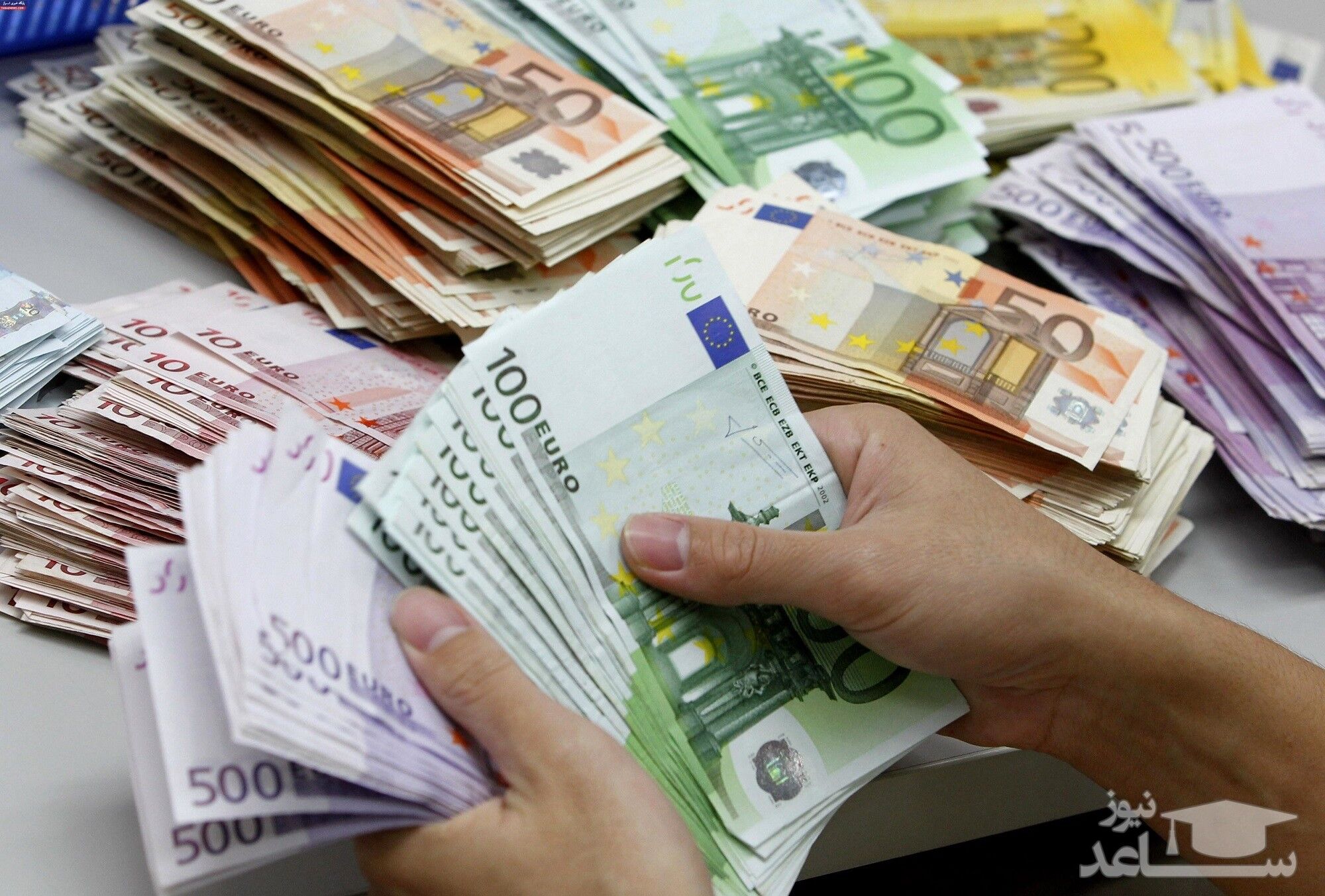 واکنش نرخ دلا‌ر به یک پیامک