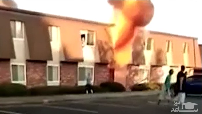 (فیلم) اقدام شجاعانه مادر برای نجات کودکش از آتش