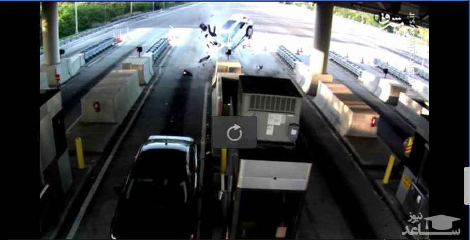 (فیلم) تصادف وحشتناک خودرو با دیوار عوارضی