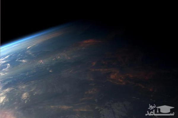 تصویری جالب از طلوع خورشید در فضا
