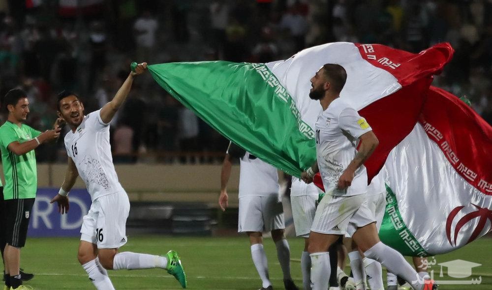 بازیکنان ایران و مراکش قبل از بازی (جام جهانی 2018)
