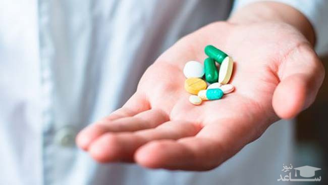چرا باید دارو را  با آب بخوریم نه مایعات دیگر؟
