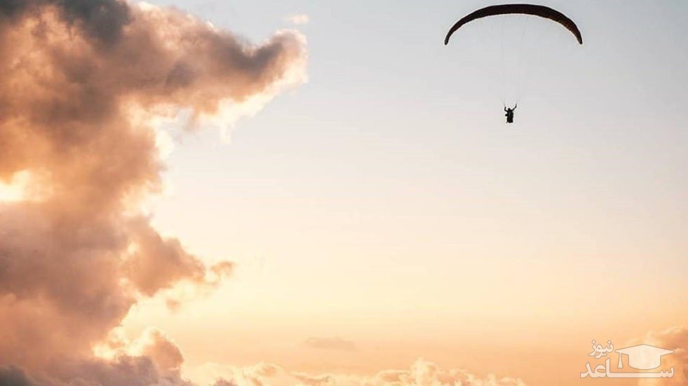 (فیلم) برخورد وحشتناک دو هواپیمای حامل چتربازان!