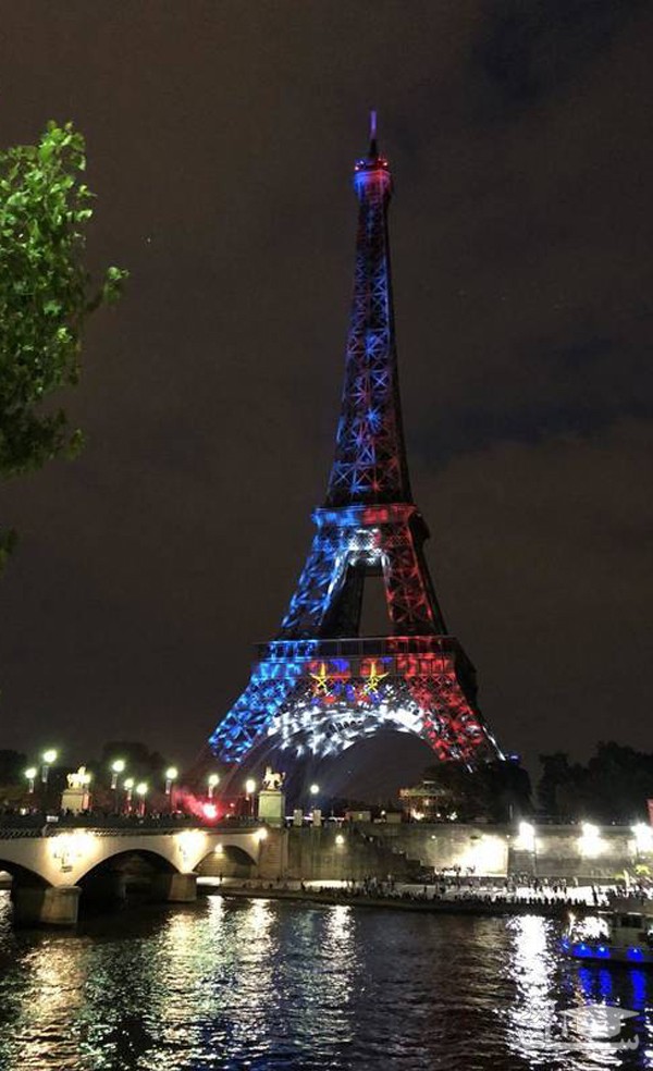 (عکس) حال و هوای برج ایفل پس از پیروزی فرانسه