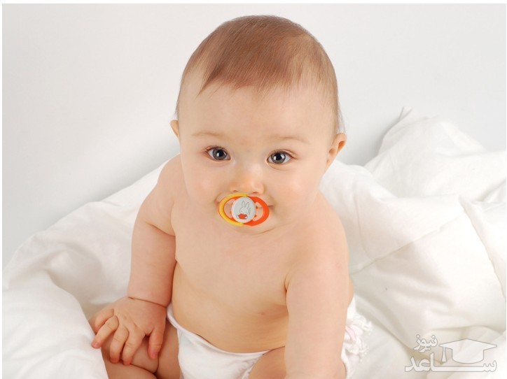 پستونک خوردن نوزادان چه عوارضی دارد؟