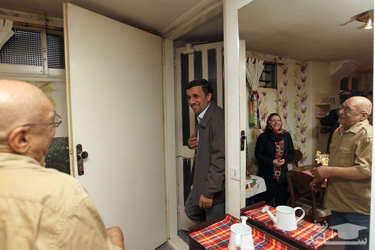 (عکس) عیادت جنجالی احمدی نژاد از ستاره قدیمی سینما و تلویزیون