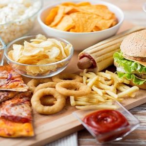 کدام غذاها باعث چاقی شکم میشود؟