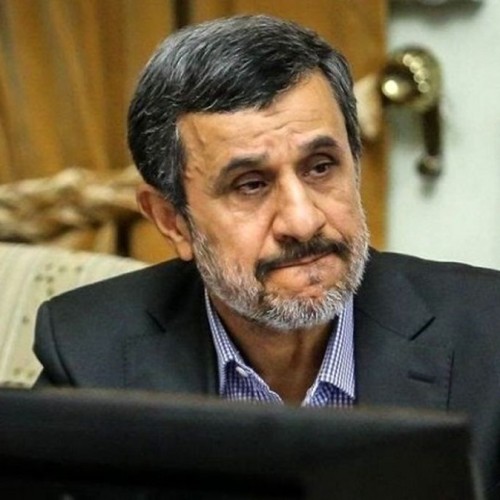 احمدی نژاد، مسئولان را به خریدن جزیره برای فرار به آنجا متهم می کند