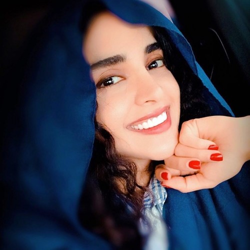 عکس متفاوت الهه حصاری روی جلد مجله معروف