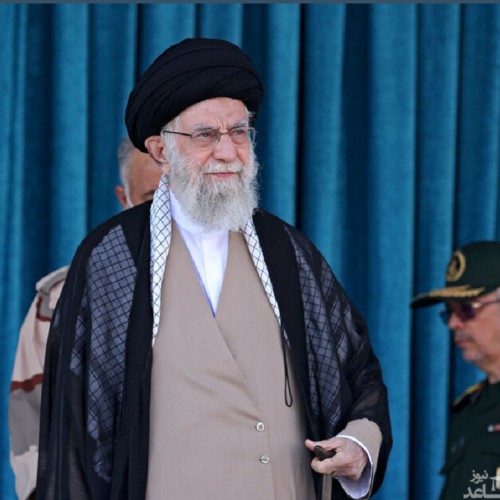 امام خامنه‌ای: به‌صراحت می‌گویم اغتشاش طراحی آمریکا و حقو‌ق‌بگیرانش است/ برای دخترجوان دل ما سوخت