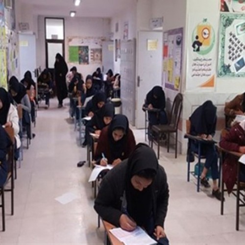 انتشار پاسخ سؤالات «امتحان نهایی» ۸ دقیقه بعد از شروع امتحانات در شبکه های اجتماعی