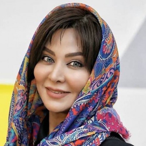 آواز خوانی حرفه ای فقیهه سلطانی بازیگر سریال یاور در ماشین