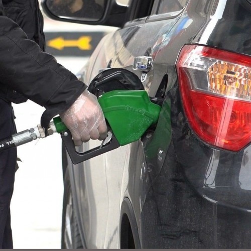 اولین گمانه‌زنی‌ها از سرنوشت بنزین در بودجه ۱۴۰۱/ سهمیه بنزین تغییر می‌کند؟