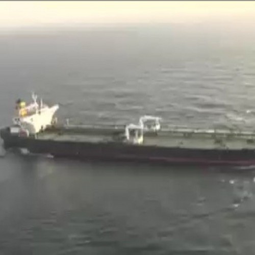 اولین تصاویر از توقیف دو نفتکش یونانی در خلیج فارس