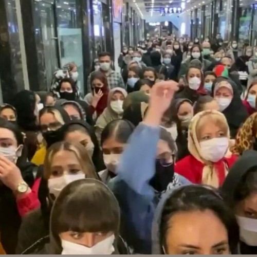 اقدام پلیس با انتشار فیلم جولان کرونا در فروشگاه حراجی! + فیلم