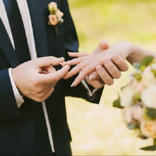 آشنایی با رسم عجیب کتک زدن عروس در روز اول ازدواج