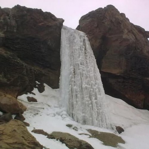 آشنایی با آبشار یخی نوا