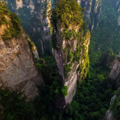 آشنایی با برترین جاذبه های پارک ژانگ جیاجیو چین