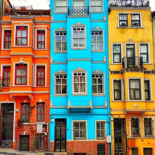 آشنایی با محله ی زیبای بالات استانبول