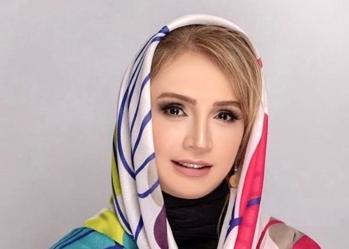 شبنم قلی خانی با جواهراتی شیک و مرواریدنشان از یک طراح ایرانی خارج نشین/ واقعاً فوق العاده شیک و اصیل+عکس