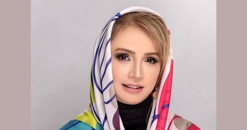 شبنم قلی خانی با جواهراتی شیک و مرواریدنشان از یک طراح ایرانی خارج نشین/ واقعاً فوق العاده شیک و اصیل+عکس