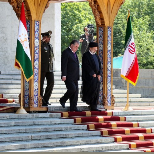 (عکس) استقبال رسمی آیت‌الله رئیسی از رئیس جمهور تاجیکستان