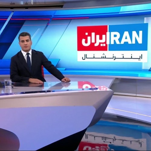 (فیلم) اتفاق غیرمنتظره در پخش زنده شبکه سعودی اینترنشنال/ مجری برنامه به لکنت زبان افتاد!