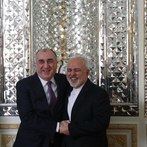 अज़रबैजान और ईरानी एफएम की तेहरान में वार्ता चालू हे