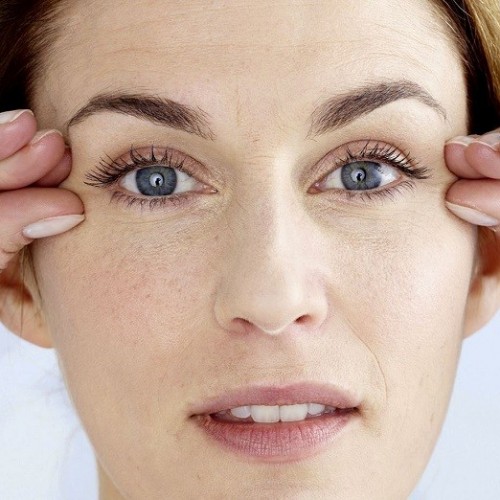 با انواع لنزها ی تماسی چشم آشنا شوید