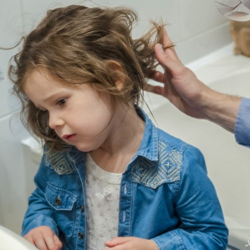 برای جلوگیری از ریزش مو در سنین پایین چه باید کرد؟