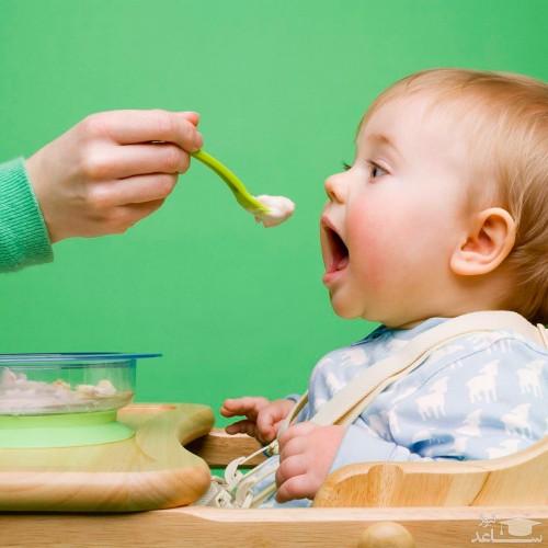به کودک سرما خورده خود چگونه غذا دهیم؟