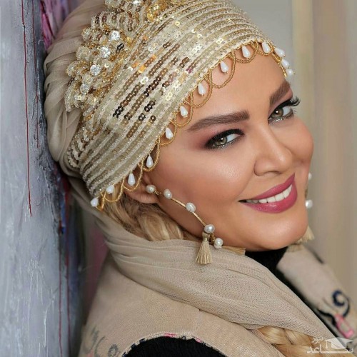 بهاره رهنما و دوستش در امامزاده صالح