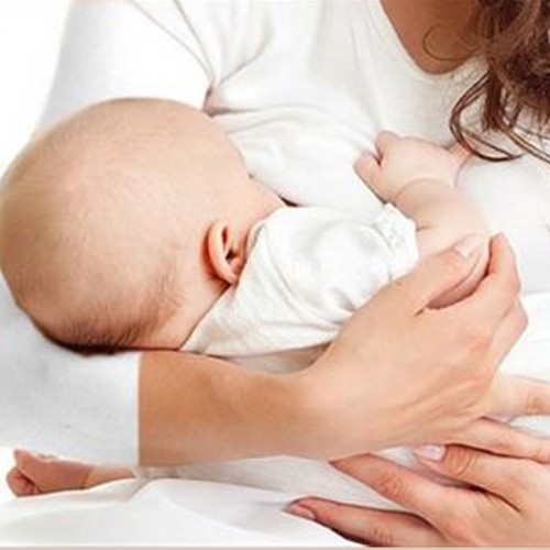 دلایل شیر نداشتن یک سینه در دوران شیردهی