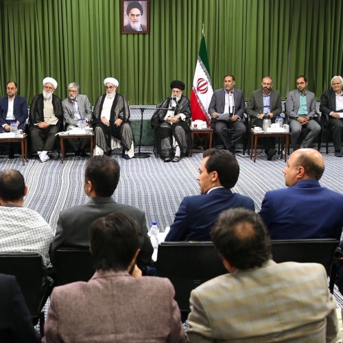 دیدار سالیانه شعرا با رهبر انقلاب در ماه رمضان برگزار می‌شود؟