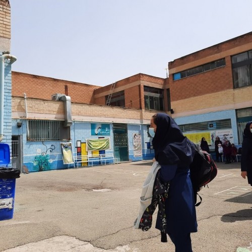 دو روایت درباره متشنج شدن جو یک مدرسه دخترانه در تهران