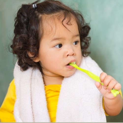 علت کشیدن دندان های کودکان چیست؟