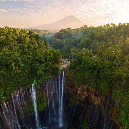 (فیلم) آبشار «تامپوک سو» یکی از دیدنی‌های کم نظیر جهان