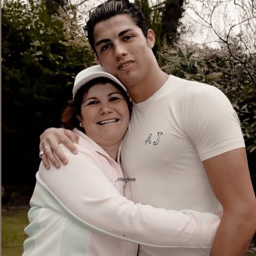 (فیلم) اعتراف تکان‌دهنده مادر کریستیانو رونالدو