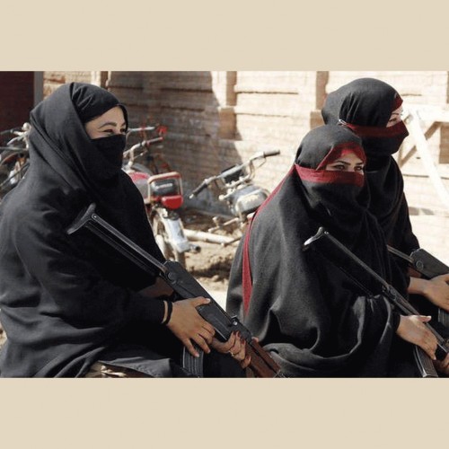 (فیلم) بازداشت زن تروریست در سیستان و بلوچستان