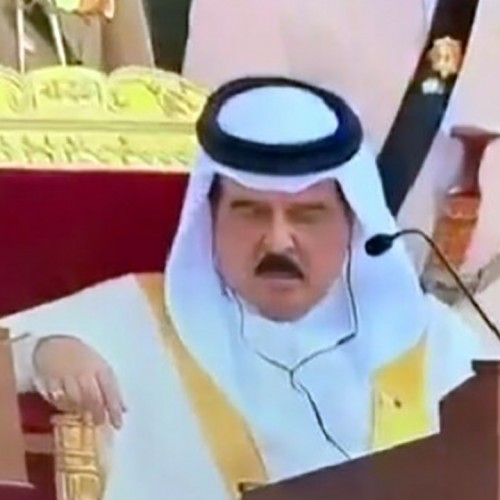 (فیلم) چرت زدن پادشاه بحرین هنگام سخنرانی پاپ