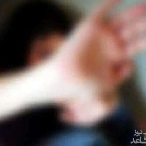 (فیلم) حمله وحشیانه مرد به یک زن در خیابان