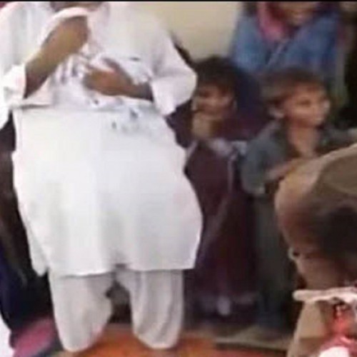 (فیلم) مرد پاکستانی با یک بز ازدواج کرد !