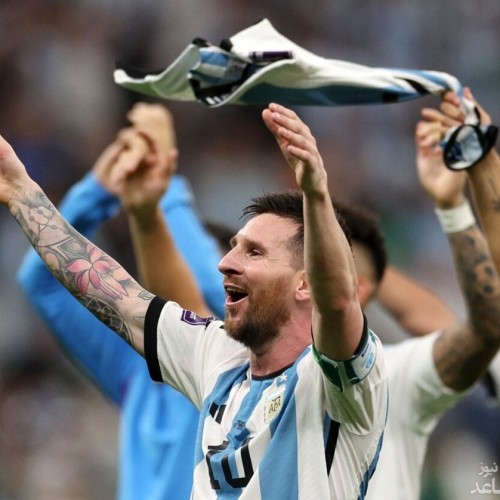 (فیلم) رقص مسی همراه با جام در رختکن آرژانتین