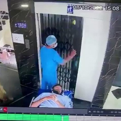 (فیلم) صحنه هولناک از بلعیدن بیمار توسط آسانسور بیمارستان