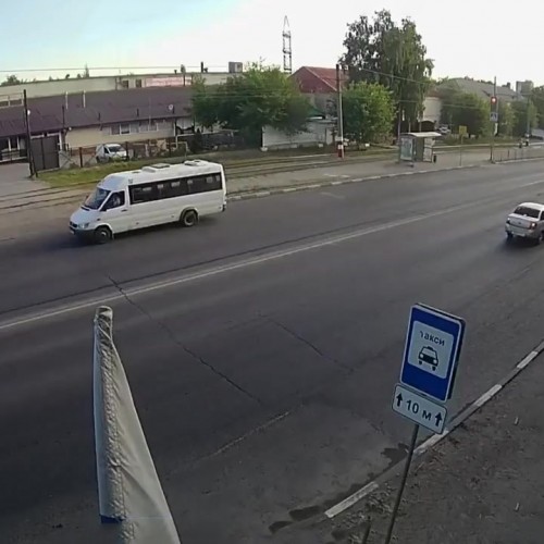 (فیلم) تصادف عجیب ماشین پلیس در هنگام تعقیب و گریز